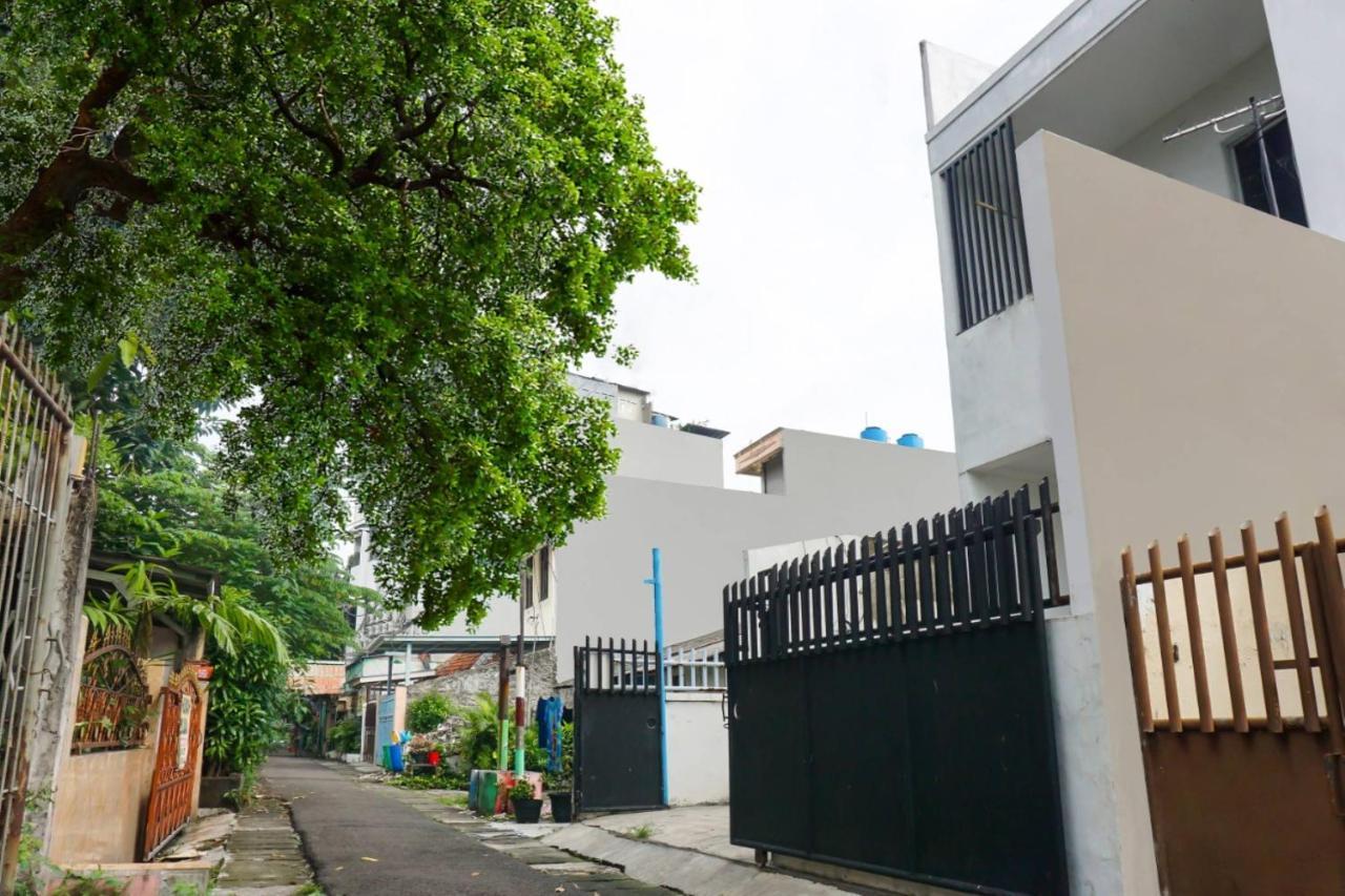 Super Oyo 91074 Stariez Senen Syariah Hotel Jakarta Buitenkant foto