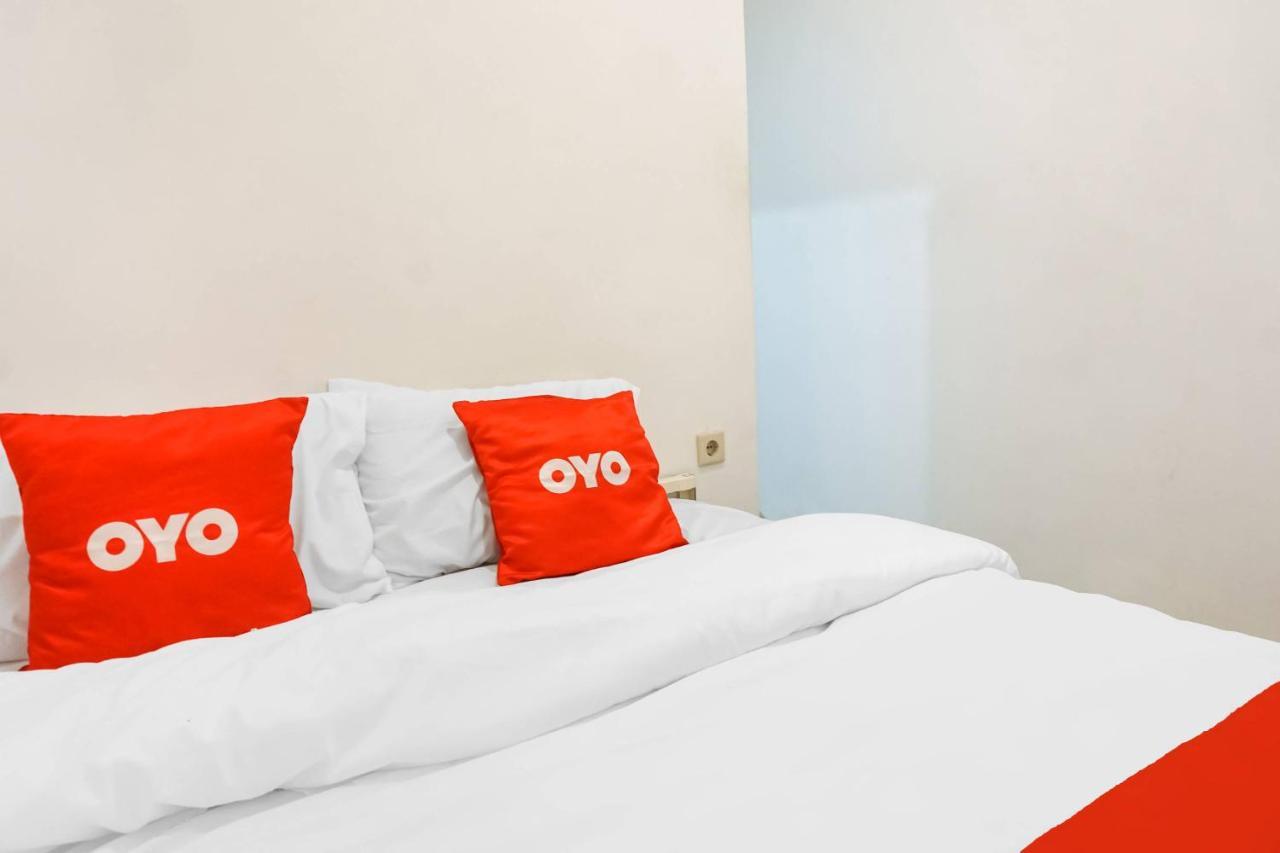 Super Oyo 91074 Stariez Senen Syariah Hotel Jakarta Buitenkant foto
