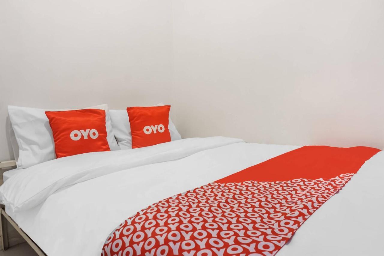 Super Oyo 91074 Stariez Senen Syariah Hotel Jakarta Buitenkant foto