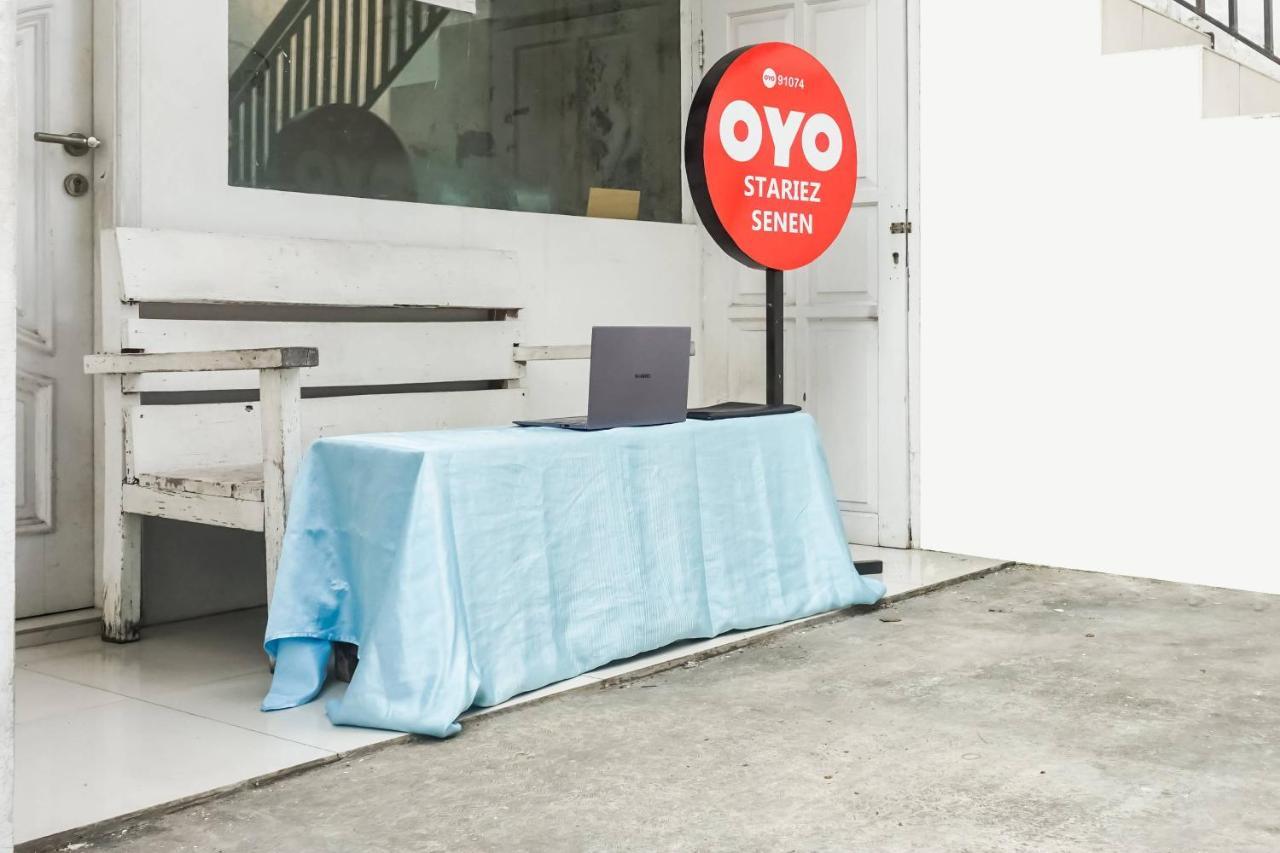 Super Oyo 91074 Stariez Senen Syariah Hotel Jakarta Buitenkant foto