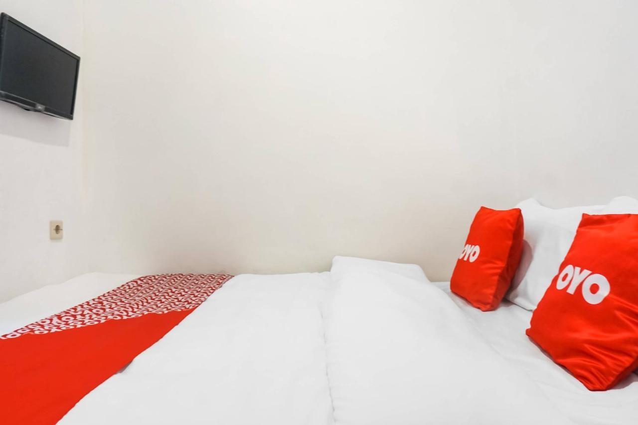 Super Oyo 91074 Stariez Senen Syariah Hotel Jakarta Buitenkant foto