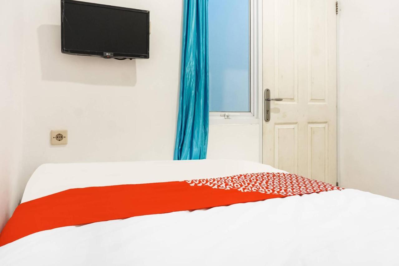 Super Oyo 91074 Stariez Senen Syariah Hotel Jakarta Buitenkant foto