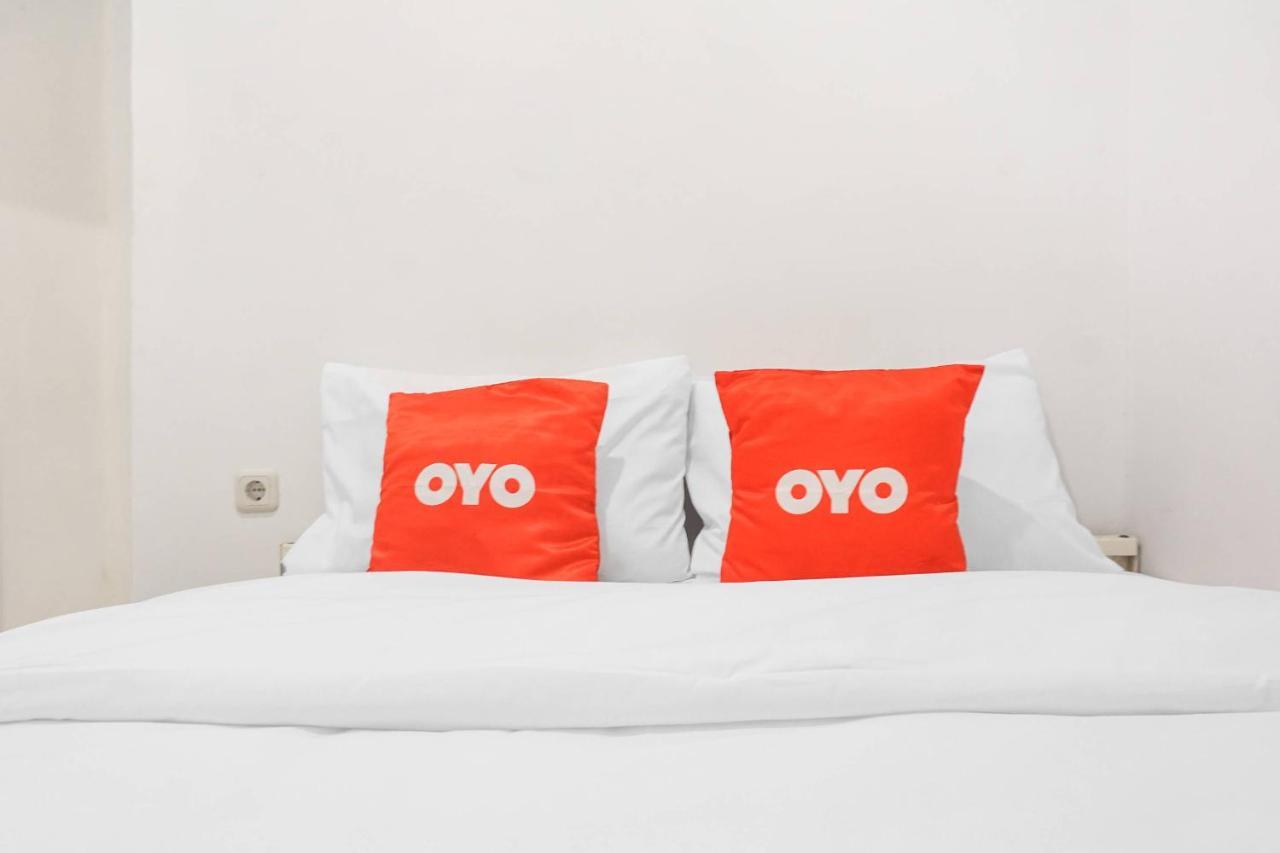 Super Oyo 91074 Stariez Senen Syariah Hotel Jakarta Buitenkant foto