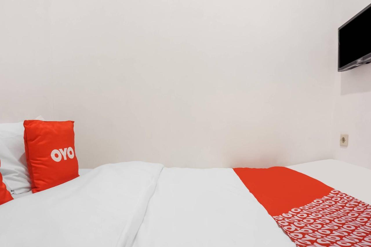 Super Oyo 91074 Stariez Senen Syariah Hotel Jakarta Buitenkant foto