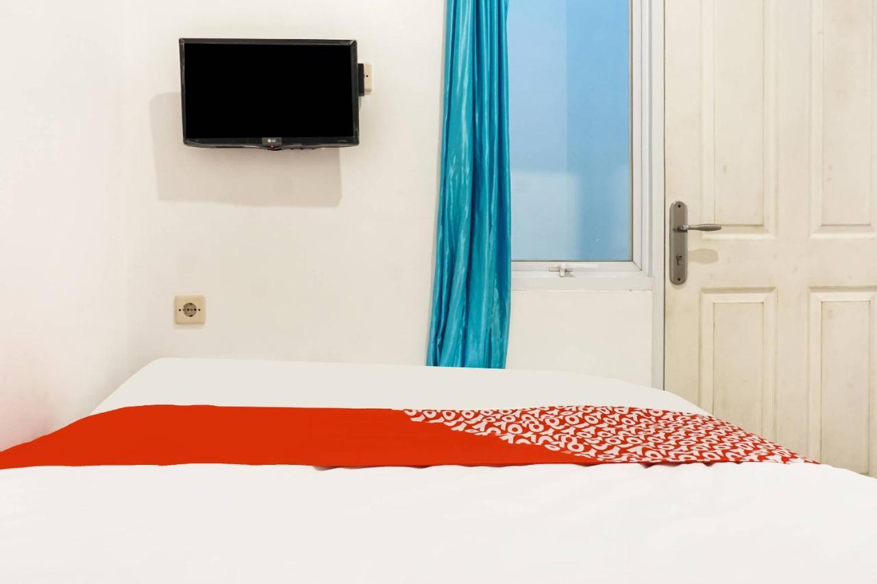 Super Oyo 91074 Stariez Senen Syariah Hotel Jakarta Buitenkant foto